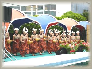 2006 ������A���n�}�[�P�b�g ���[�N�V���b�v���i - ipolani Hawaii